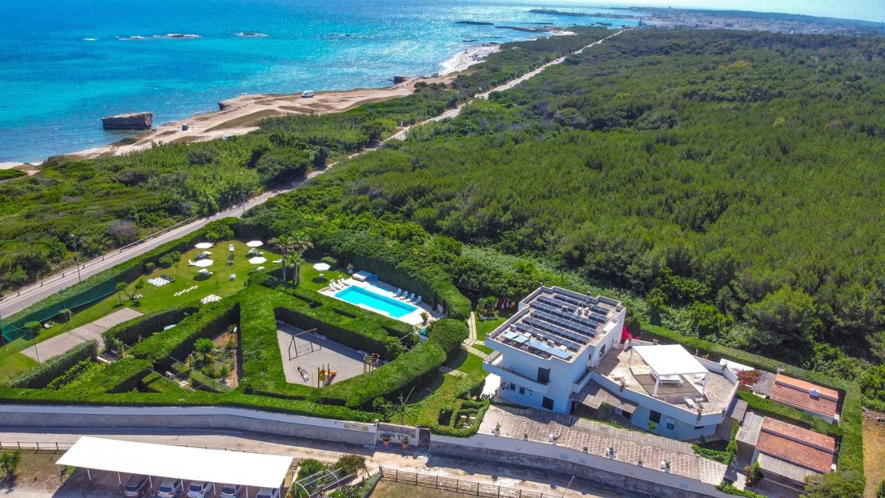 Residence Punta Cassano - In Piscina Sulla Spiaggia Di Sabbia San Foca Eksteriør billede