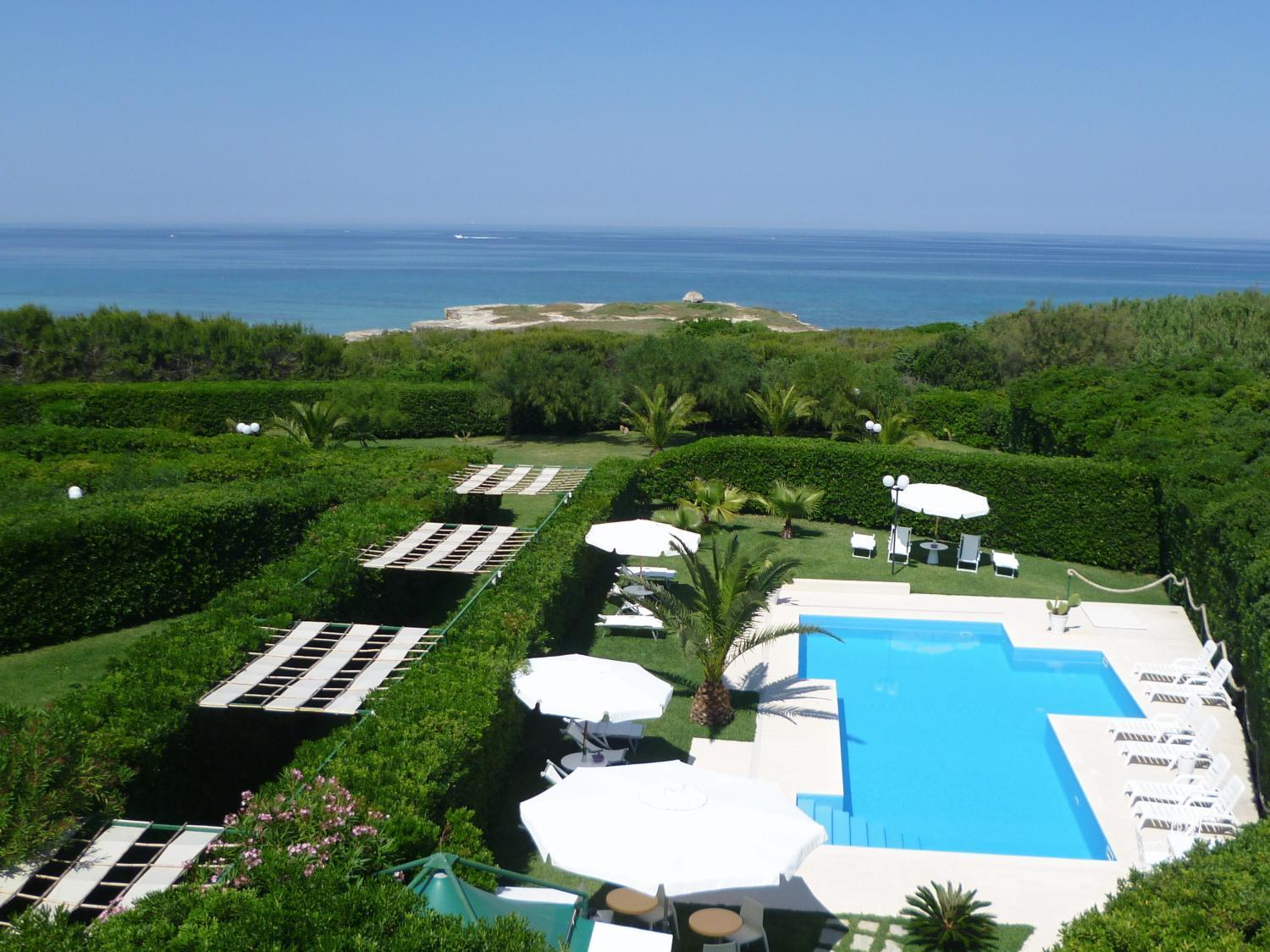 Residence Punta Cassano - In Piscina Sulla Spiaggia Di Sabbia San Foca Eksteriør billede